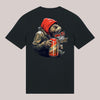 Schwarzes Unisex-T-Shirt mit buntem Rückenprint eines fischköpfigen Charakters im Hoodie mit Dose und dem Schriftzug 'Now it’s time to wait' – Streetart-Stil